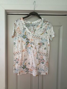 Mudd White V-Neck Short Sleeve Tee with Pastel Floral Print